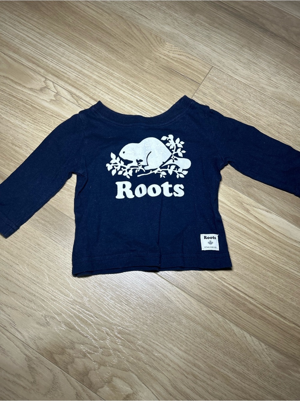 Roots Navy Long-Sleeve Kids Tee with White Beaver Graphic